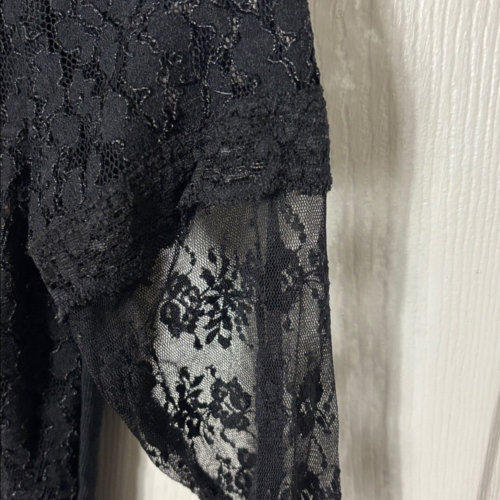 BOSTON PROPER black lace long sleeve top embroidered floral heart shape design - Picture 8 of 10